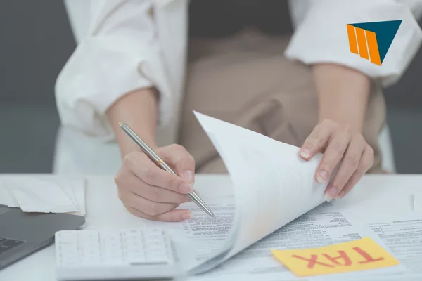 ho-kinh-doanh-co-duoc-tu-sua-bieu-mau-so-ke-toan-khong